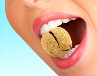 Visuaaliset annokset ja niiden kaloripitoisuus valokuvilla: kuinka monta pähkinää voit syödä päivässä laihduttaessasi